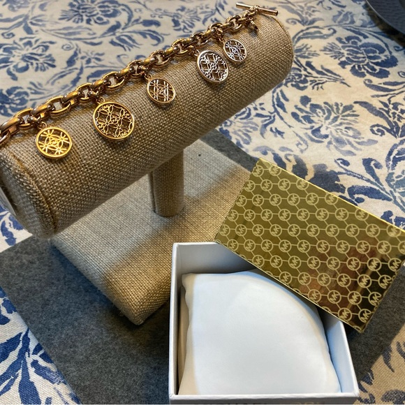 Michael Kors Rose Gold Bracelet - Picture 2 of 8